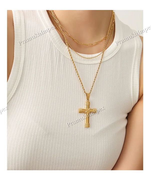 Daily Wear Minimalistic Cross Design Women's Pendant